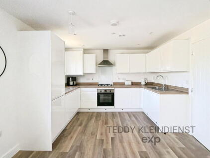 Gunpowder Road, Worcester Park, KT4 7BN