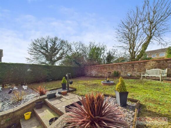Heol Maelor, Coedpoeth, LL11 photo 2
