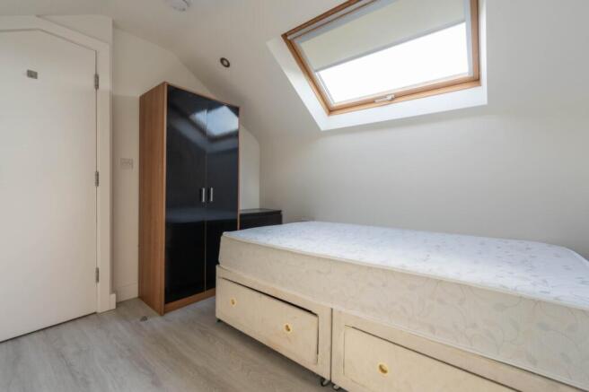 3 bed Terraced to rent Image 7