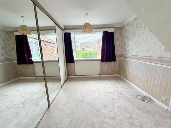 3 bed Semi-Detached Bungalow for sale Image 8