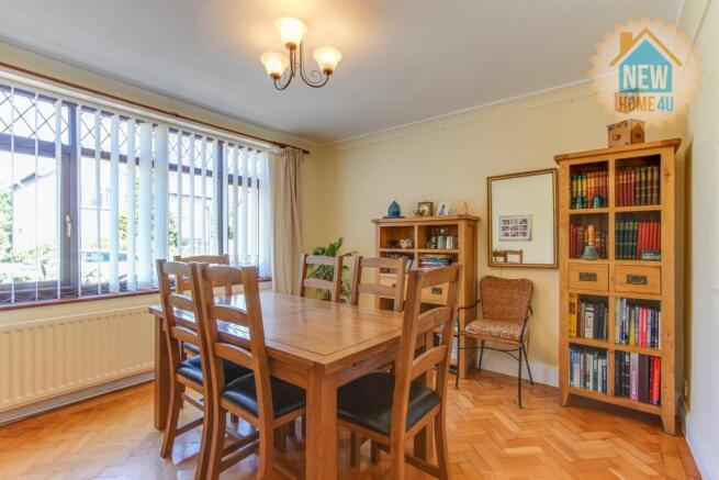 DINING ROOM: