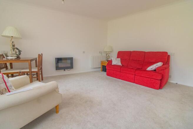 Lounge / Dining Room