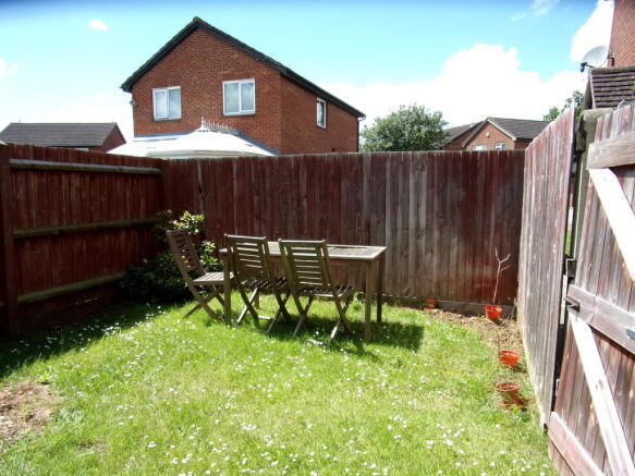 Photo 10