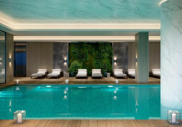 INTERIOR POOL