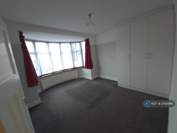 Downstairs Double Bedroom 1