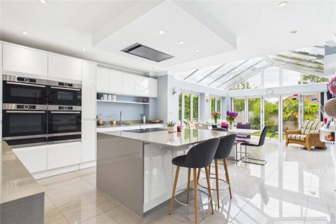 Kitchen / Dining