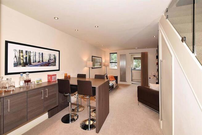 LIVING/DINING ROOM