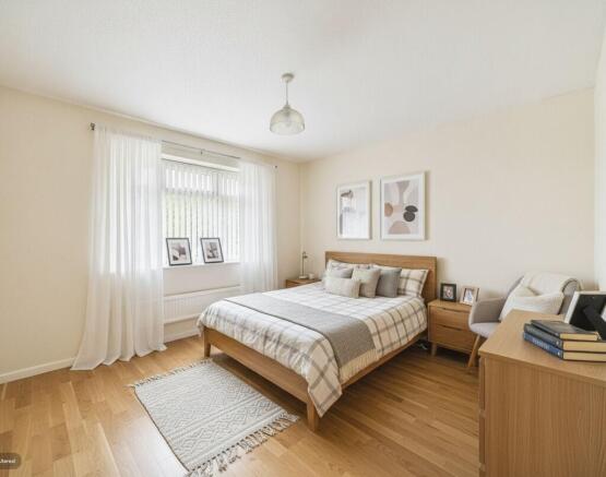 2 bed Semi-Detached Bungalow for sale Image 8