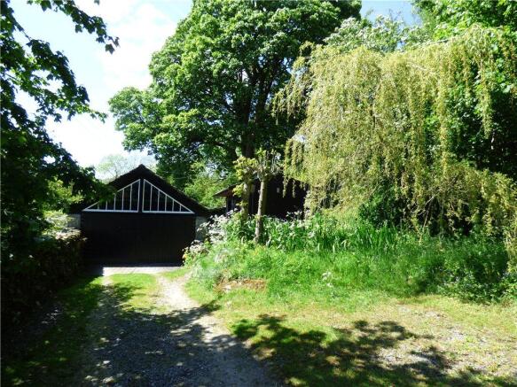 Garage & Garden