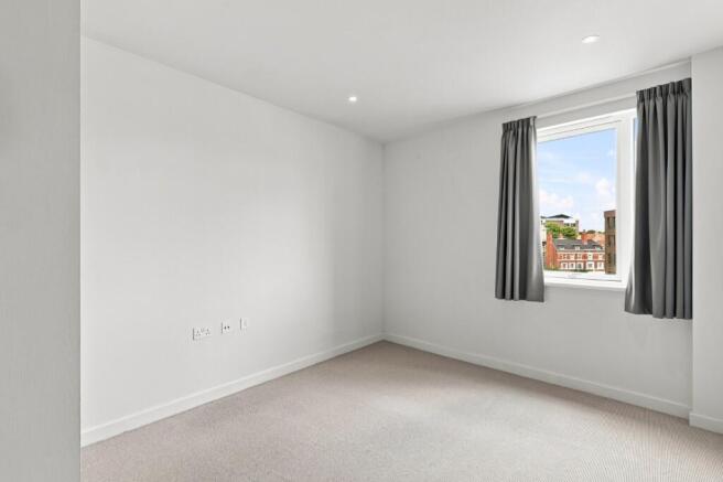 3 bed Flat for sale Image 7