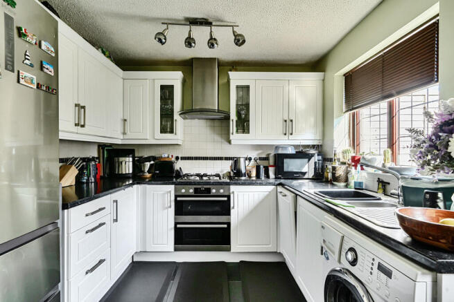 Dumaine Avenue, Bristol, BS34 photo 4