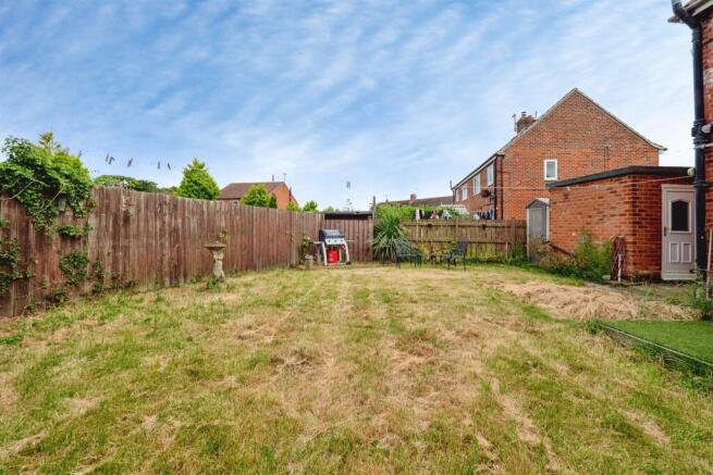 3 bed Semi-Detached for sale Image 12