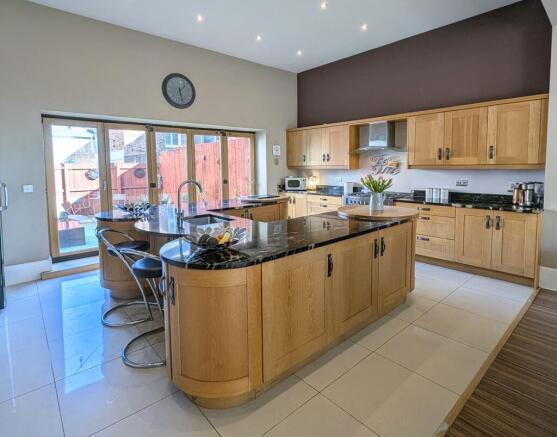 Kitchen/Diner/Family Room