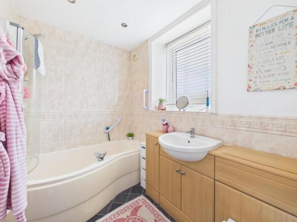 2 bed Cottage for sale Image 11