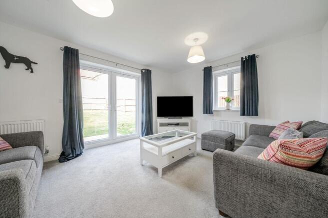 St. Marys Avenue, Wittering, PE8 photo 3