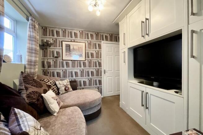 4 bed Detached for sale Image 10