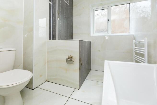 3 bed Semi-Detached for sale Image 7