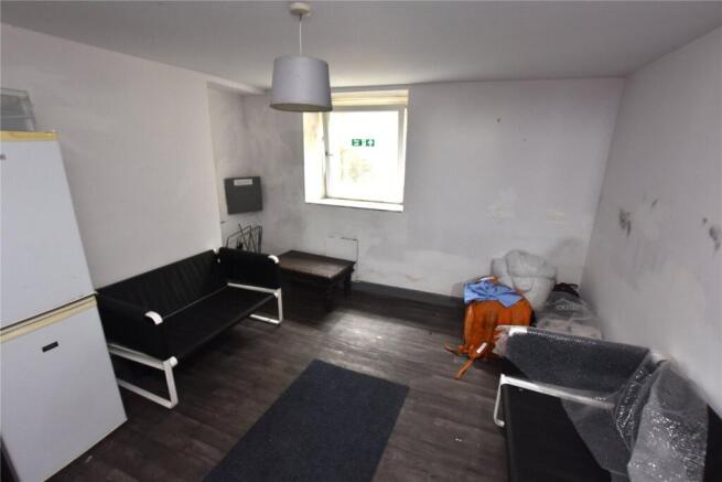 5 bed Terraced for sale Image 2