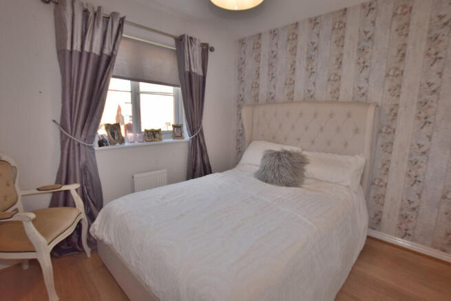 4 bed Detached for sale Image 12