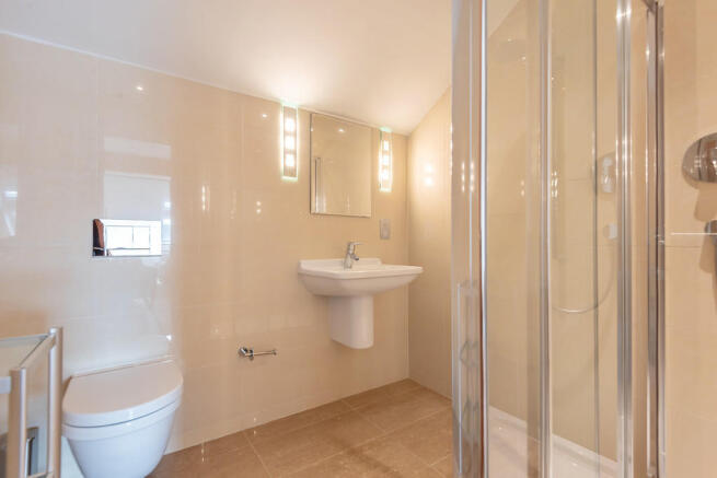 En-suite Shower R...