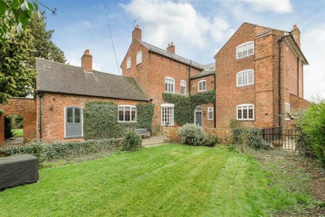 Witherley Lodge, 12 Watling Street, Witherley
