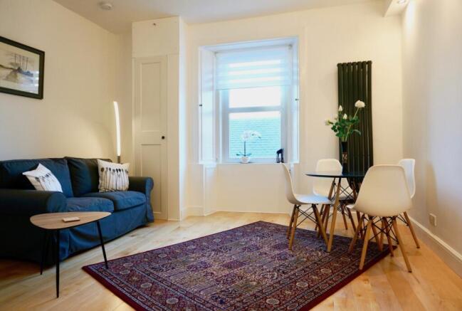 wide lounge