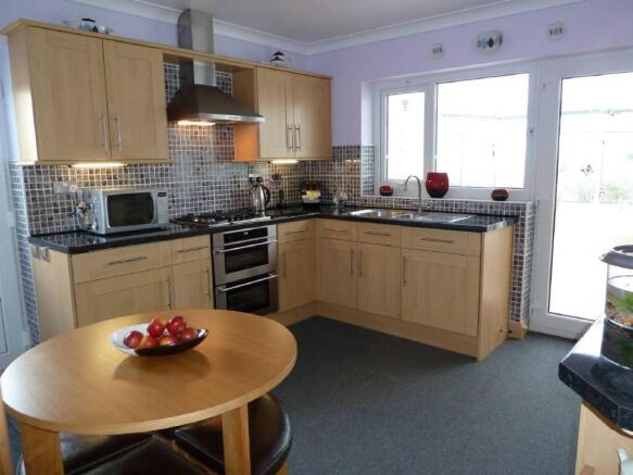 Kitchen/breakfast rm