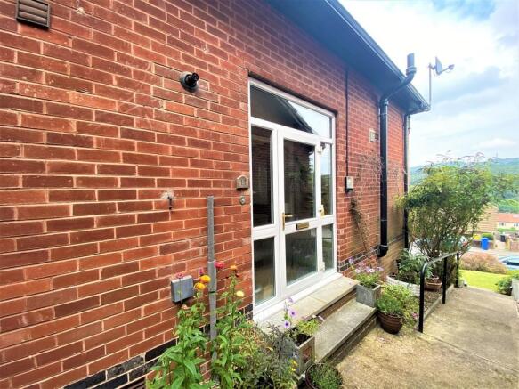 Side porch entran...