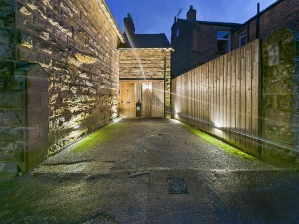 CAM01932G0-PR0999-STILL003 (1).jpg