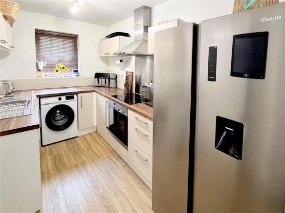 3 bed House for sale Image 8