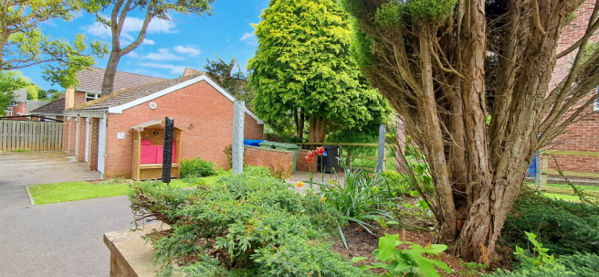 2 bed Flat for sale Image 9