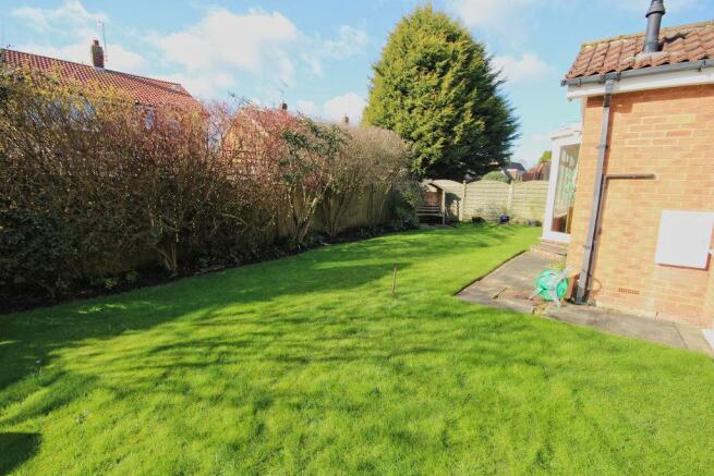 14 Crofters Drive, COTTINGHAM (63)_lzn.jpg
