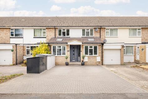 Queens Close, Stansted, Essex, CM24
