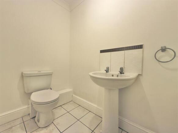 3 bed Town House for sale Image 6