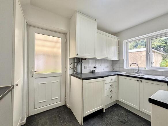 3 bed Semi-Detached for sale Image 7