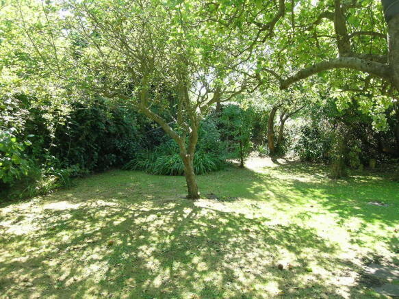 END OF GARDEN
