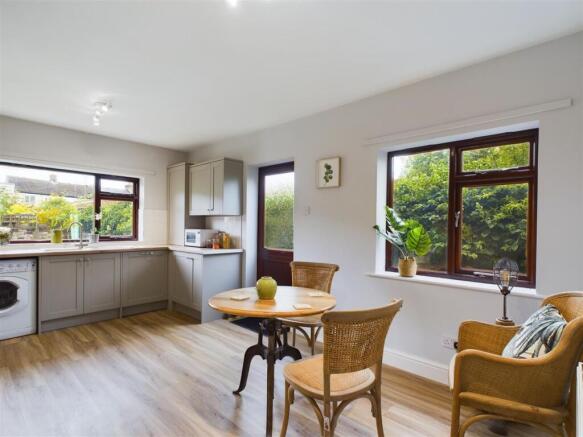 2 bed Detached for sale Image 6