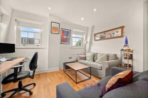 Flat 1, 70 Alderney Court, Trafalgar Road, London SE10 9UG