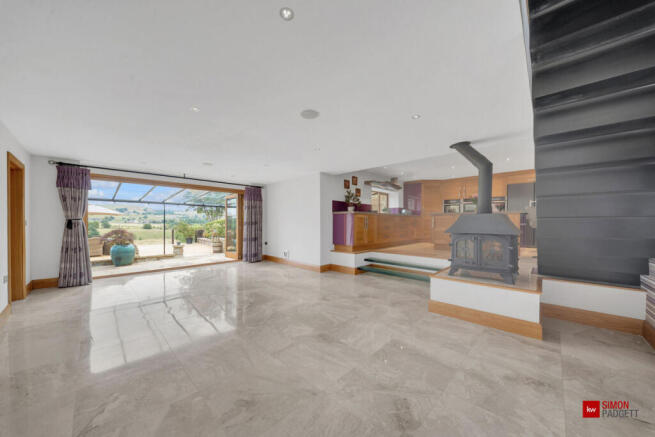 4 bed Terraced for sale Image 8