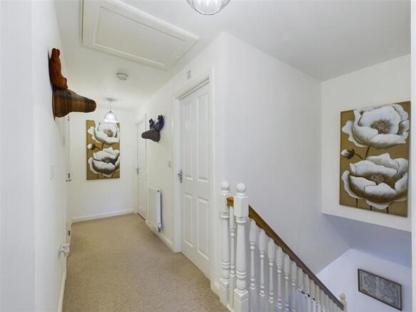 FIRST FLOOR LANDING
