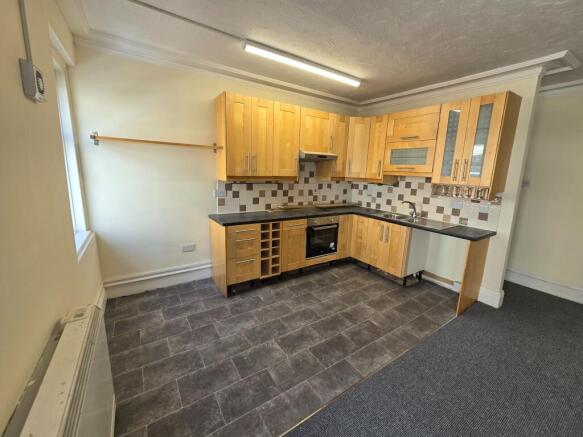 5 bed Block of Apartments for sale Image 9