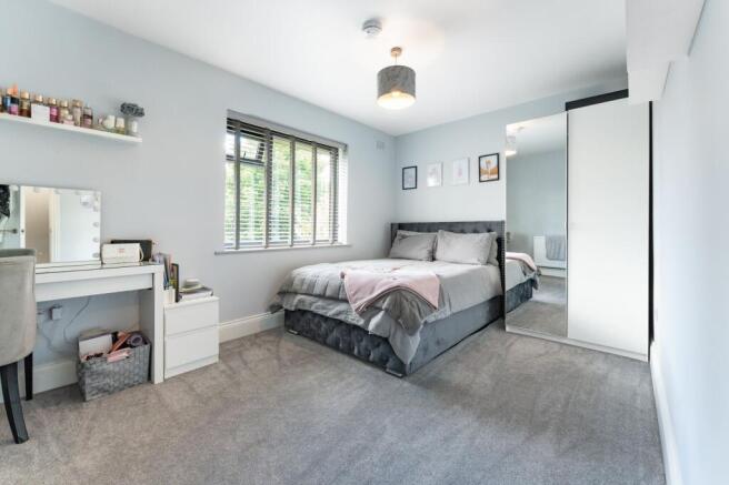 3 bed Semi-Detached for sale Image 7