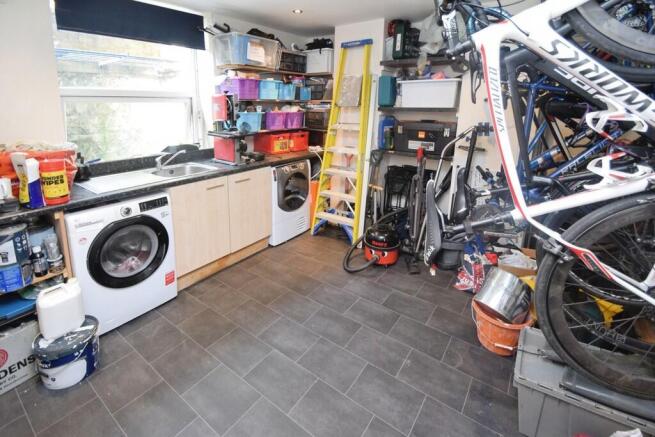 4 bed Terraced for sale Image 11