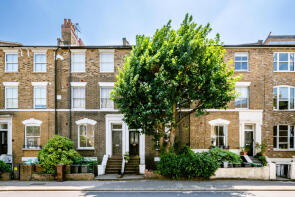Flat 3, 66, Graham Road, Hackney, London E8 1BX