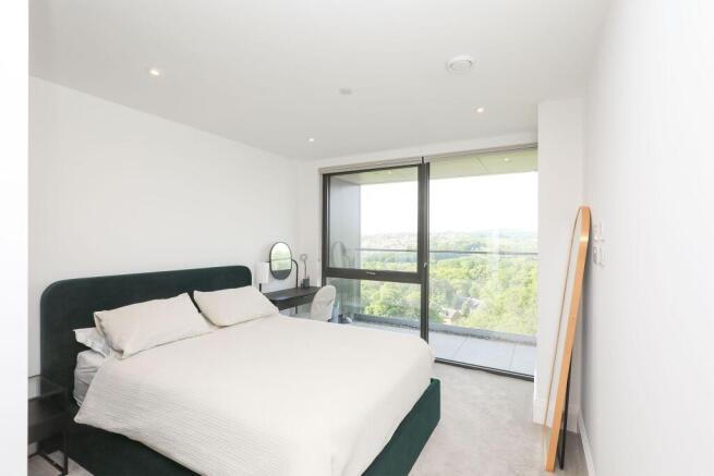 2 bed Apartment to rent Image 10
