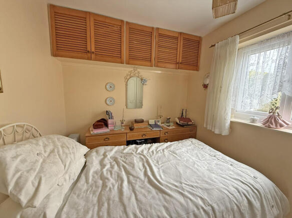2 bed Semi-Detached Bungalow for sale Image 11