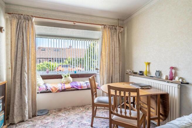 2 bed Semi-Detached Bungalow for sale Image 5