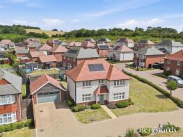 5, Fieldwood Way, Upminster RM14 3EF
