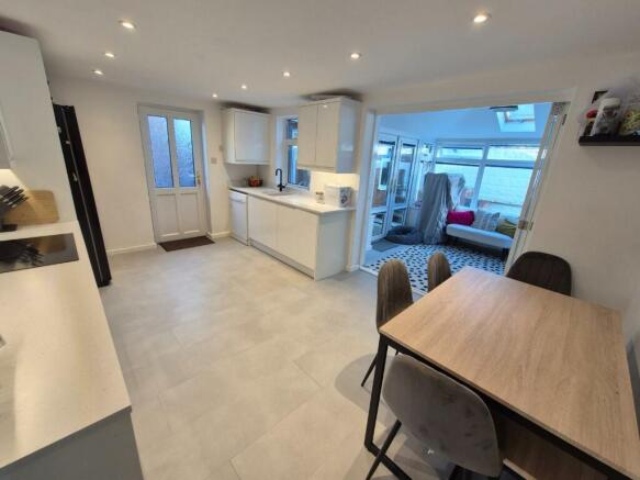 Kitchen Conservatory.jpg