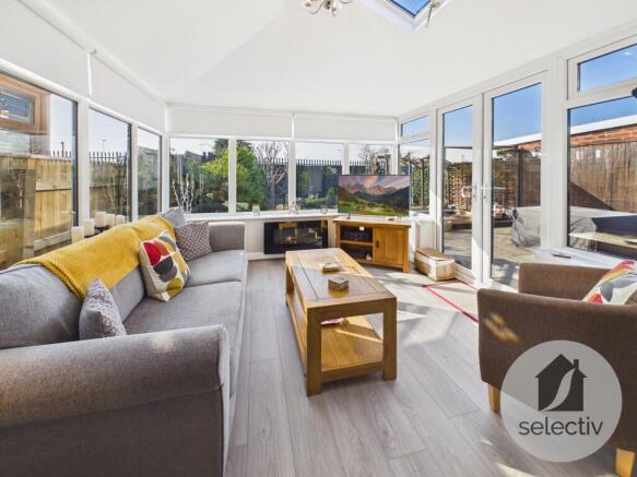 3 bed Semi-Detached Bungalow for sale Image 10